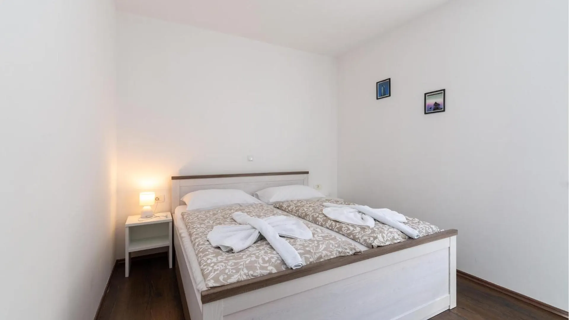 Awesome Apartment In Obrovac With Wifi