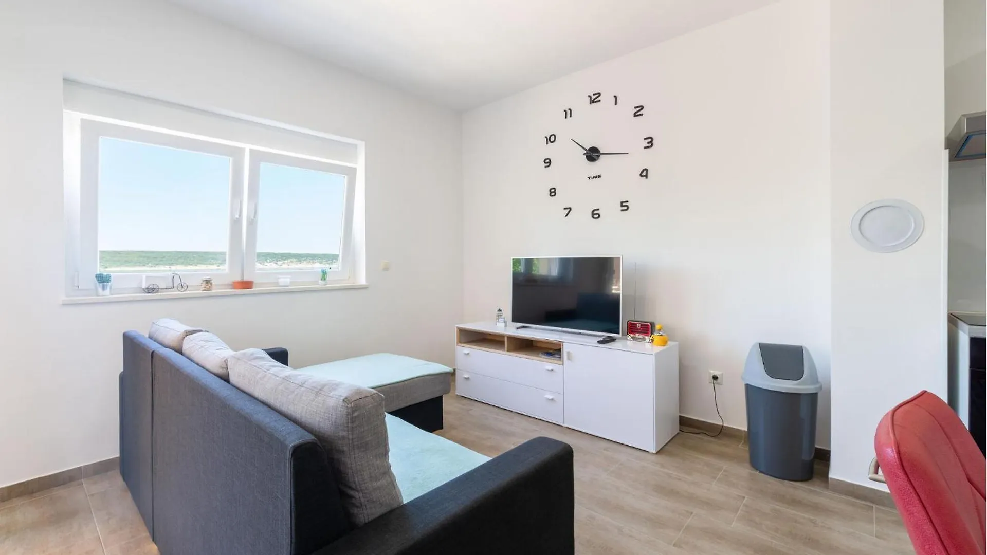 Awesome Apartment In Obrovac With Wifi