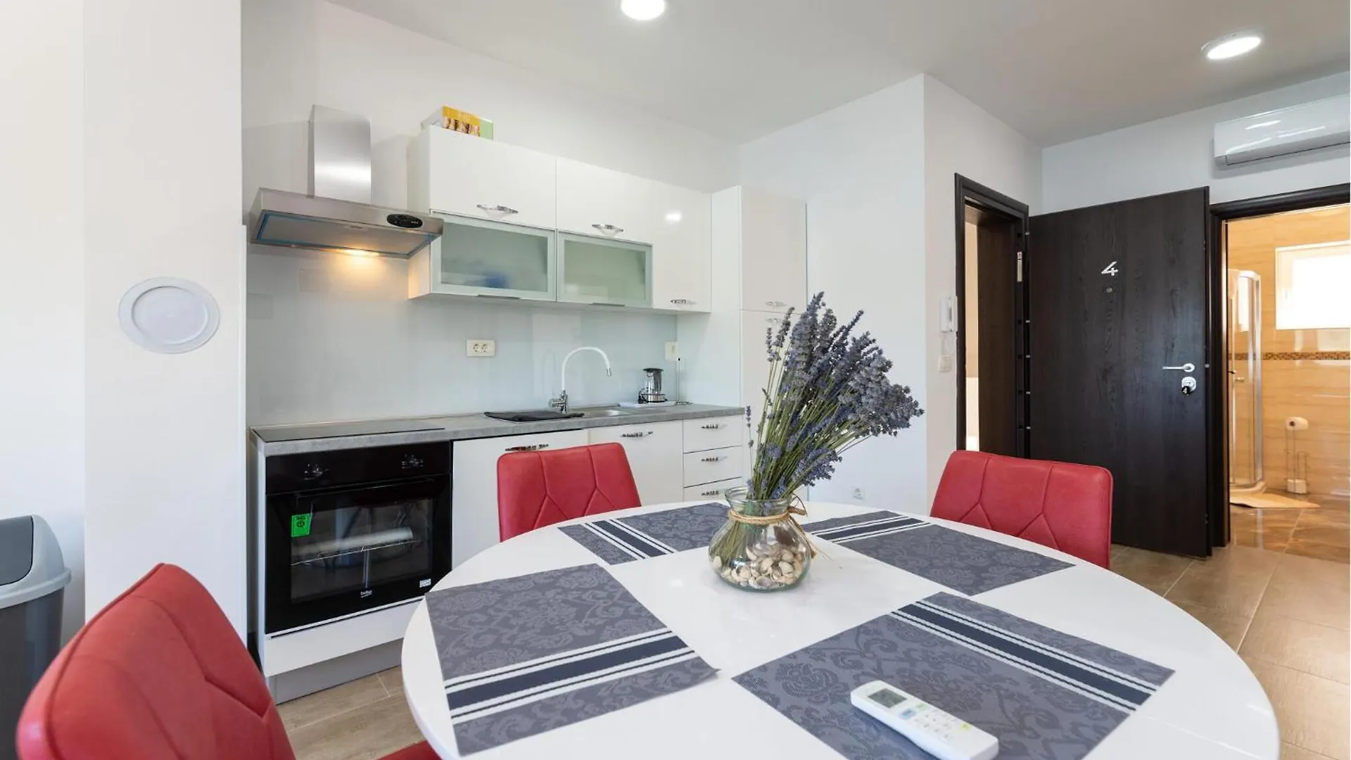 Awesome Apartment In Obrovac With Wifi